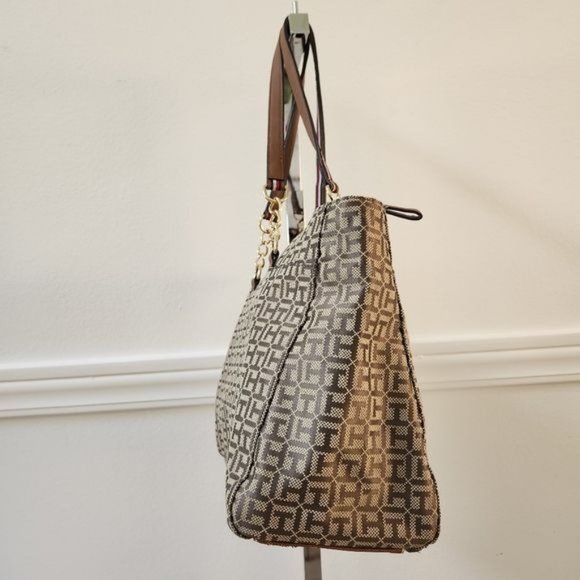 Tommy Hilfiger Monogram Chain Strap Tote Beige - Picture 8 of 13